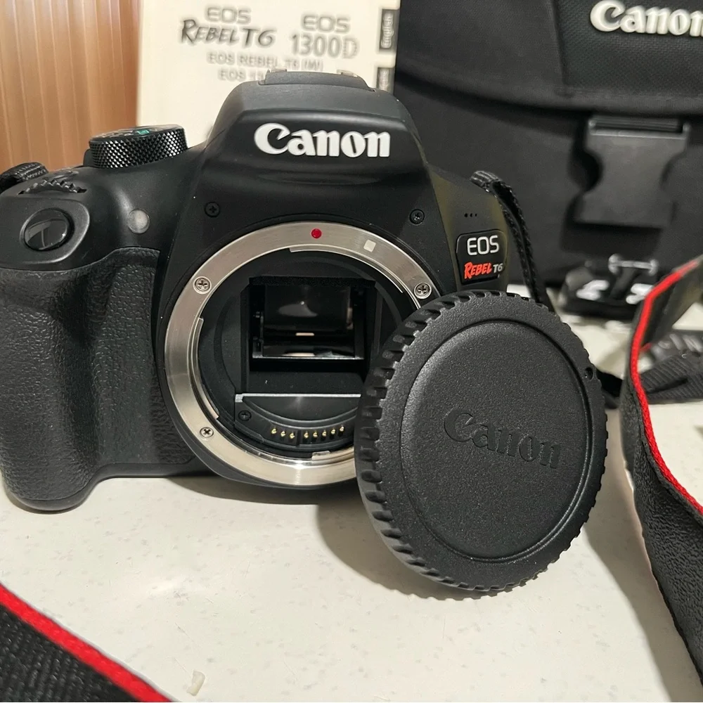 Canon EOS Rebel T6 DSLR Camera Kit - Black